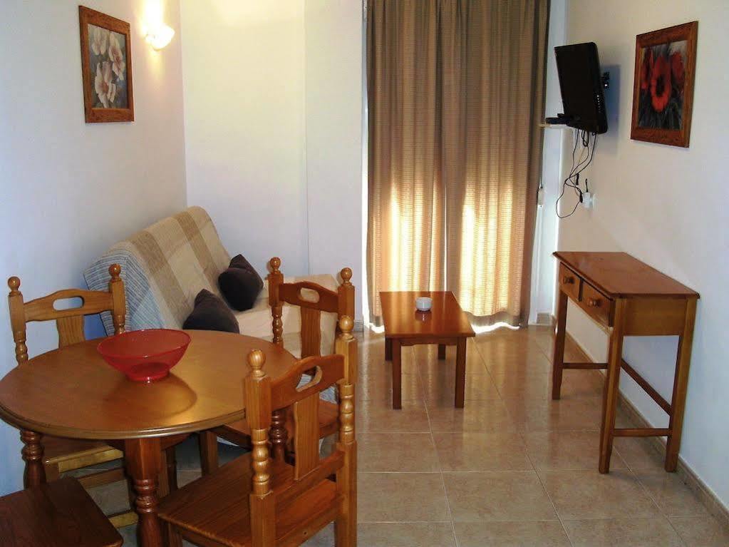 Vicenta Apartaments Torremolinos Buitenkant foto